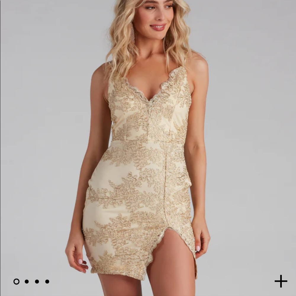 Gold detailed slit mini lace dress